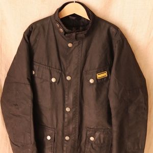 Barbour kids waxed canvas padded jacket. Water resistant, size L , 8-10 yo